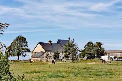 Free Stock Photo of Beautiful Farm House
