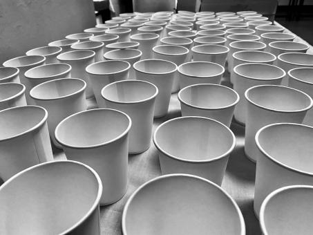 Free Stock Photo of Beer Cups in a Order