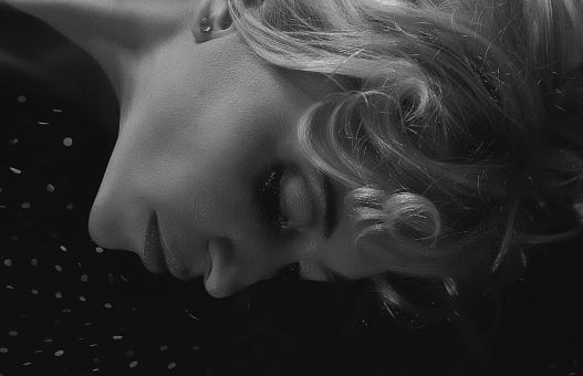 Free Stock Photo of Retro Blond Girl Profile - Monochrome