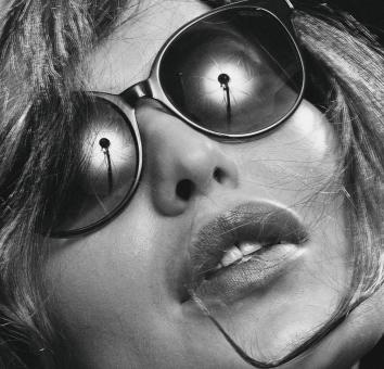 Free Stock Photo of Girl Portrait - Reflecting Sunglasses - Monochrome