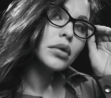 Free Stock Photo of Business Woman - Glasses - Posh - Monochrome