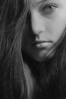 Free Stock Photo of Beautiful Young Girl Portrait - Monochrome