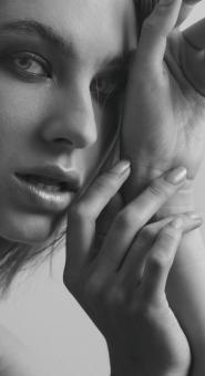 Free Stock Photo of Beautiful Girl - Studio Portrait