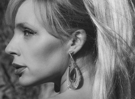 Free Stock Photo of Female Profile Portrait
