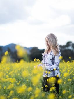 Free Stock Photo of Woman Field Photo