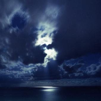 Free Stock Photo of Cloudy sky above  beach