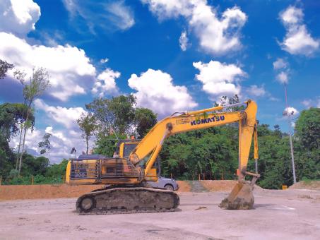Free Stock Photo of Excavator pc200
