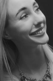 Free Stock Photo of Smiling woman