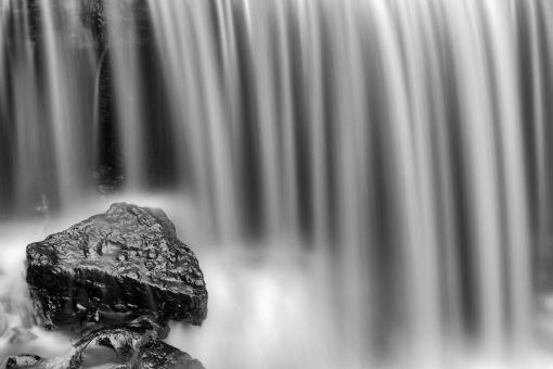 Free Stock Photo of Stone Chip Cascades - Black & White