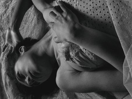 Free Stock Photo of Woman lying in bed