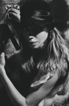 Free Stock Photo of Female noir