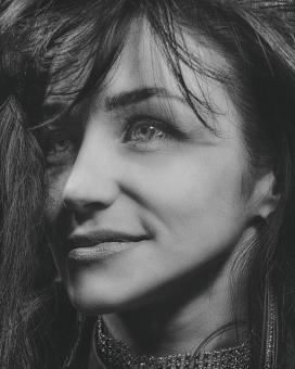 Free Stock Photo of Smiling woman