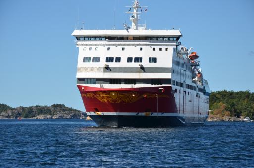 Free Stock Photo of A ferry is very close to the quay