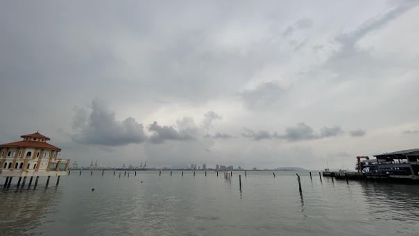 Free Stock Photo of The beautiful scenery of foodcourt in port