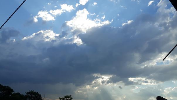 Free Stock Photo of Cloudy sky 