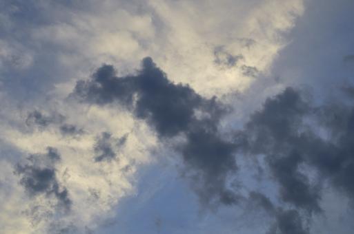 Free Stock Photo of Moody clouds