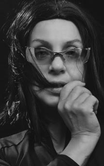 Free Stock Photo of Woman wearing glasses