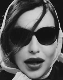 Free Stock Photo of Woman with sunglasses