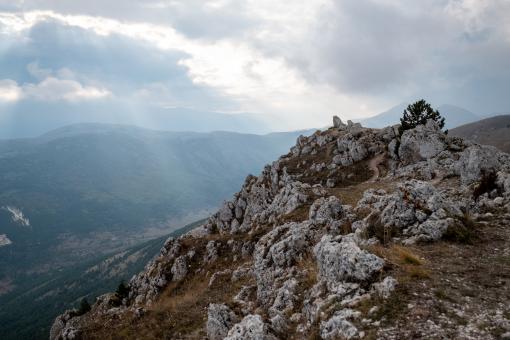 Free Stock Photo of Scenic mountain cliff