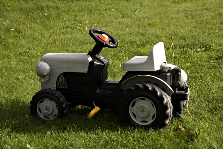 Free stock image of Toy Tractor created by Bjorgvin