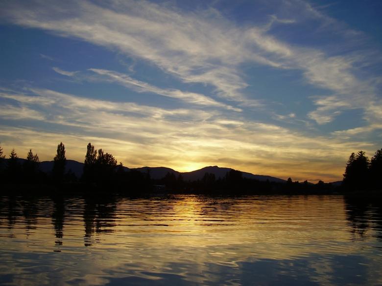 Free stock image of Comox Glacier Sunset From The Water created by andrew faubert