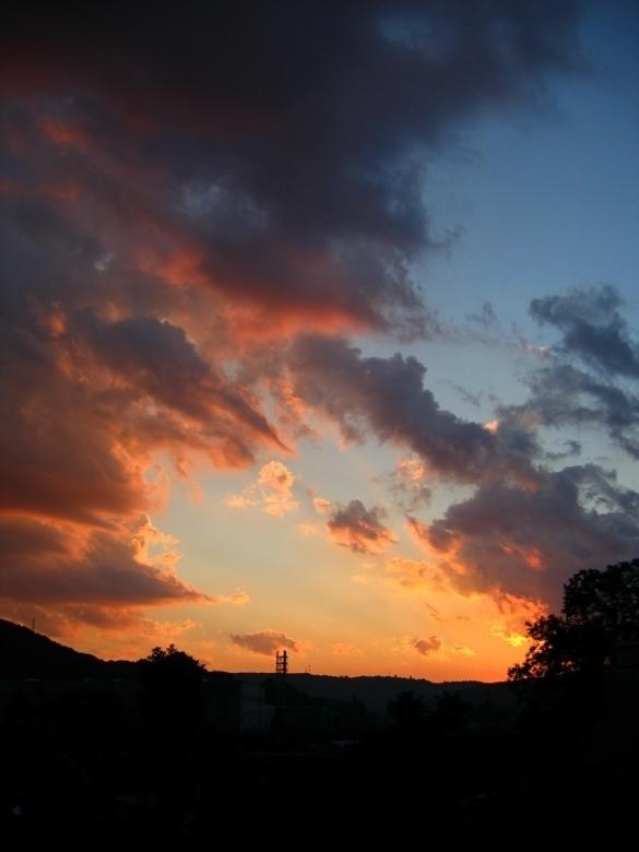 Free stock image of Paint-like clouds created by harald-cezar mosoarca