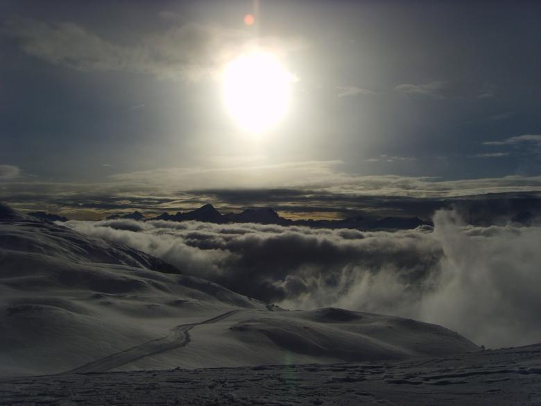 Free stock image of Mountains and the sun created by max