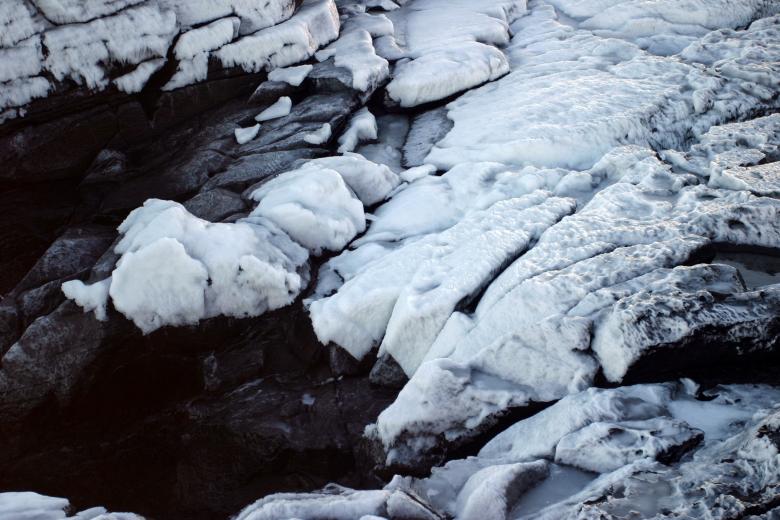 Free stock image of Frozen cliffs created by Héðinn
