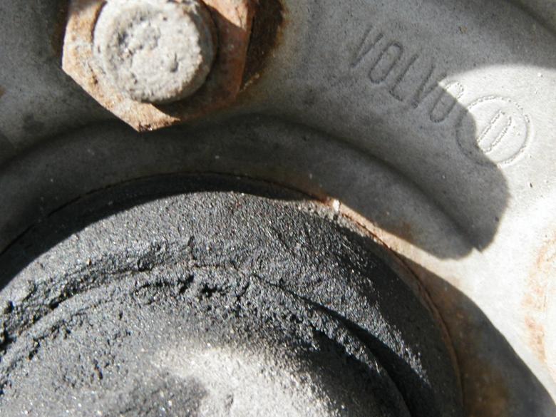 Free stock image of Car wheel bolt created by Bjorgvin