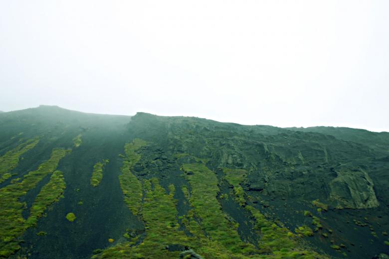 Free stock image of Icelandic Cliffs created by Bjorgvin