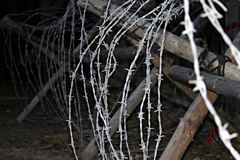 Free stock image of Barbed wire created by Bjorgvin