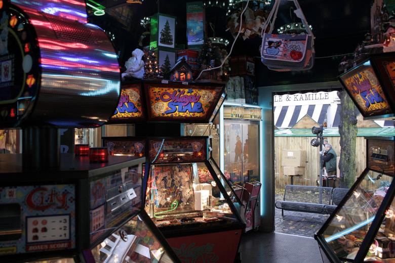 Free stock image of Amusement Hall 02 created by damien van holten
