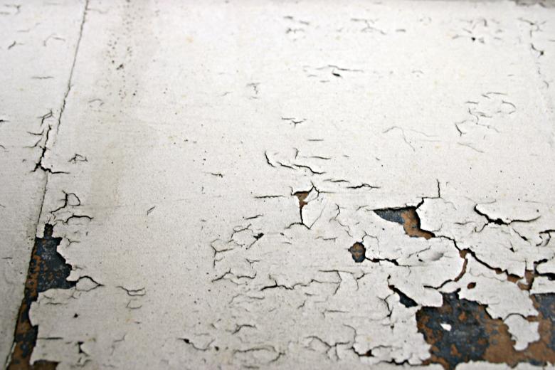 Free stock image of White peeling pain created by Bjorgvin