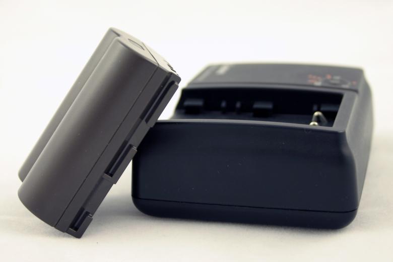 Free stock image of Battery and charger created by Bjorgvin