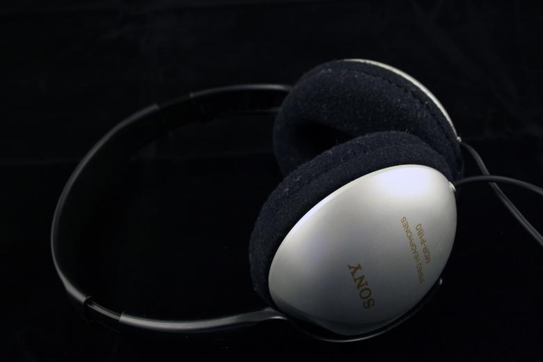 Free stock image of Sony headphones created by Bjorgvin
