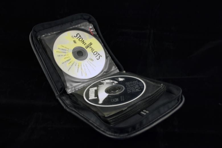 Free stock image of Open black CD bag created by Bjorgvin