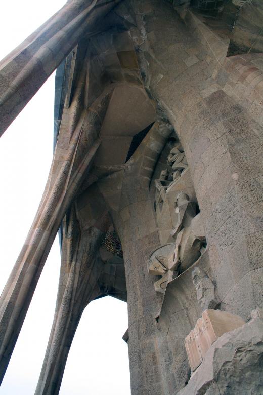 Free stock image of Sculptures on a cathedral created by damien van holten