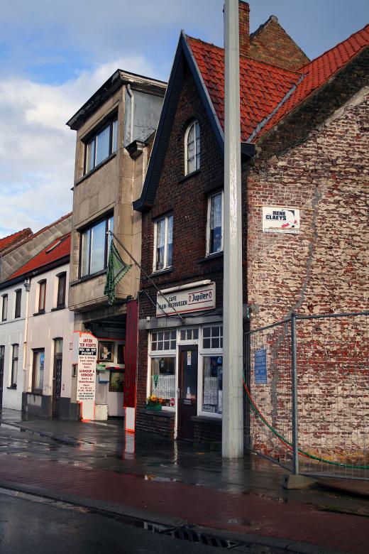 Free stock image of Old stores in Brugge, Belgium created by damien van holten