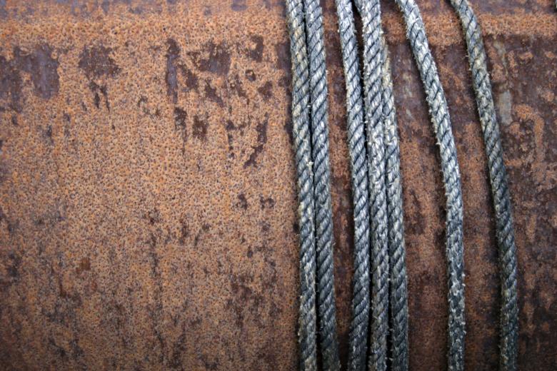 Free stock image of Rusted metal and ropes created by Bjorgvin