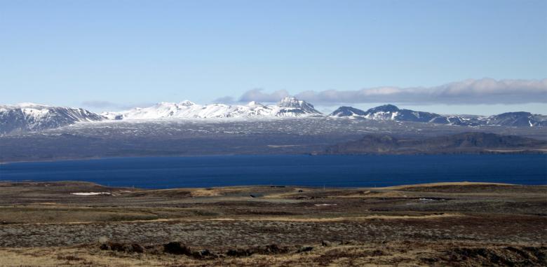 Free stock image of Icelandic Lake and Mountain Landscape created by Bjorgvin