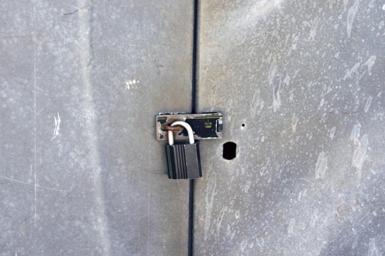 Free stock image of Locked metal door created by Bjorgvin