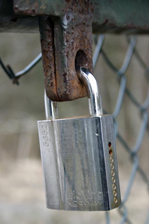 Free stock image of Stainless Steel Lock created by Bjorgvin