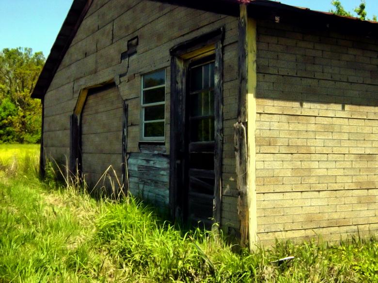 Free stock image of Old shed along road created by DillonHinson