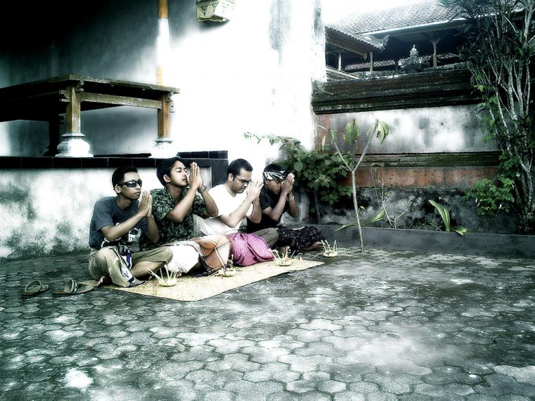 Free stock image of pray created by Didi Supardi