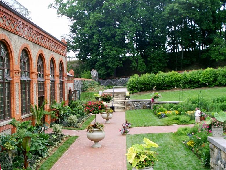 Free stock image of Biltmore estate flower garden created by Maria Kuroshchepova