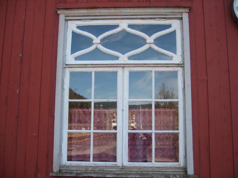 Free stock image of Old window created by Bent Arvesen