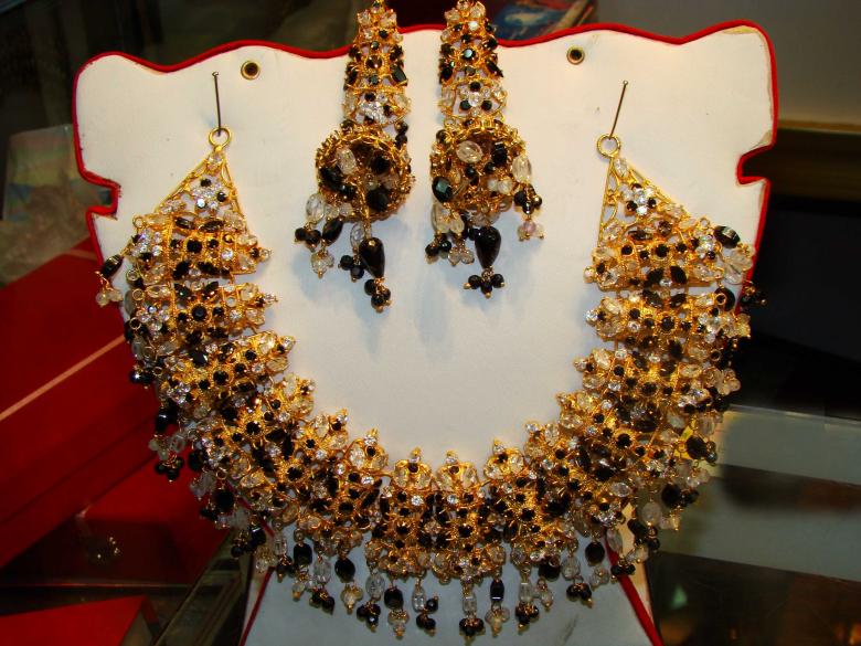 Free stock image of Necklace created by Suvro Khan