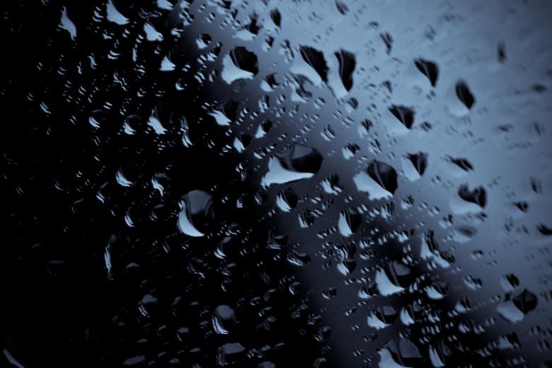 Free stock image of Droplets on glass created by Bjorgvin