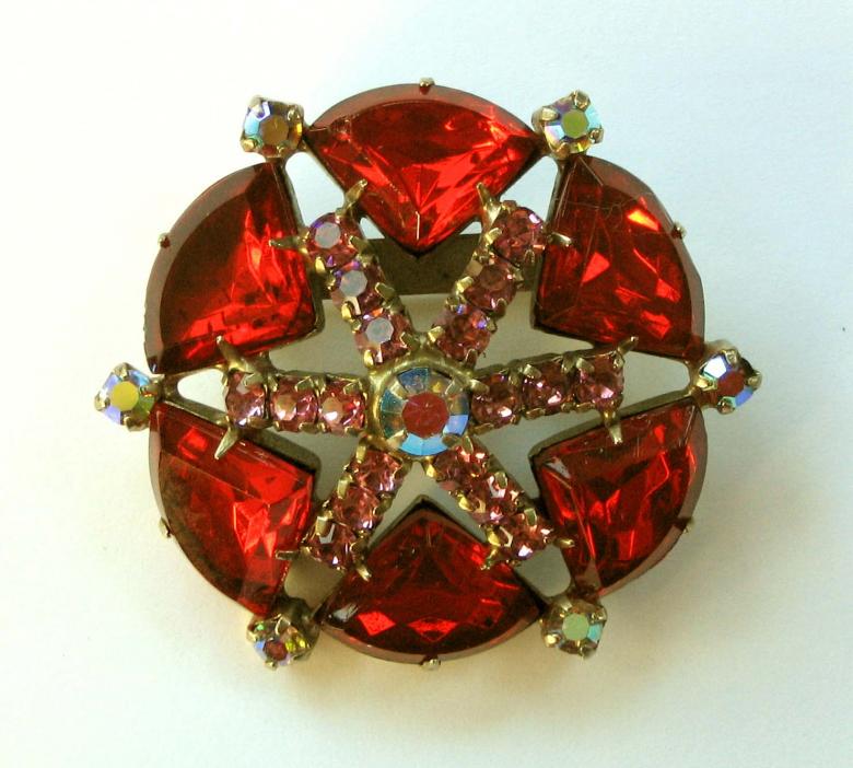 Free stock image of Atomic 40s Red Star Brooch created by Allison Tobin Clark