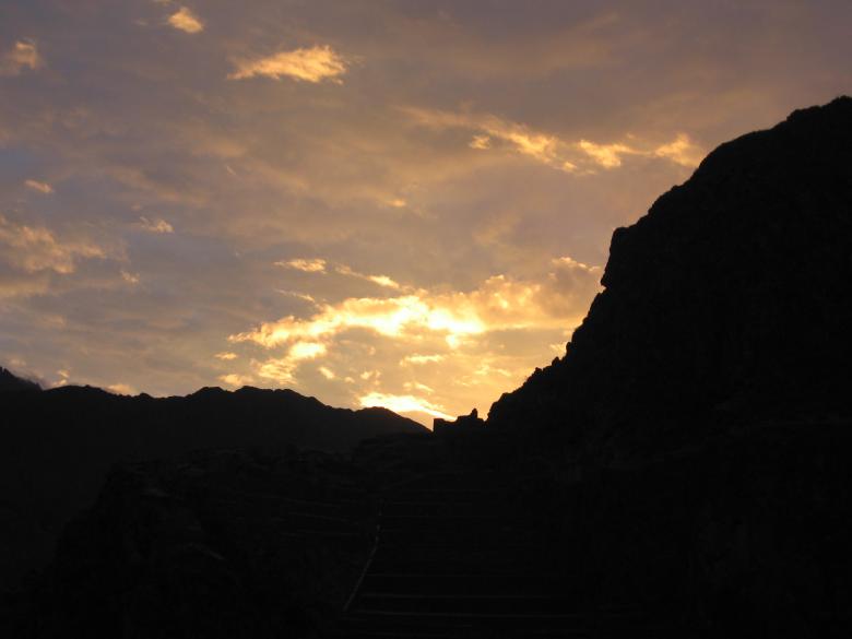 Free stock image of Sunset behind a mountain created by trip_to_peru